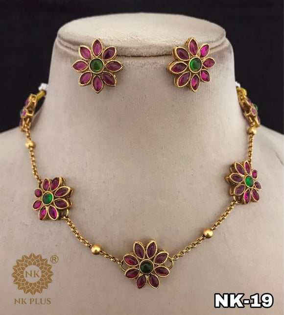 Renjushree , elegant Gold finish necklace set for women -LR001NSGFA