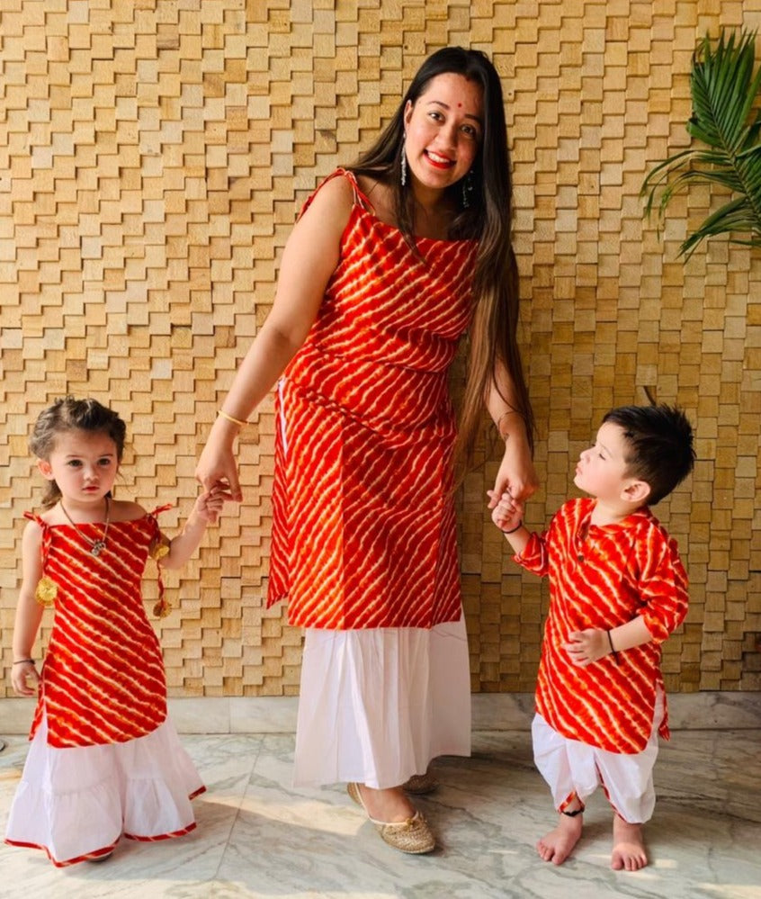 Twinning Orange outfits for Mother Son and Daughter-MNLFGMDSC001