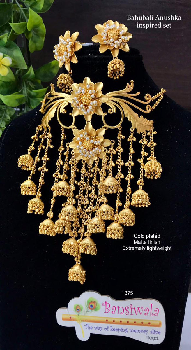 BAHUBALI ANUSHKA STYLE EXTREMELY LIGHT WEIGHT GOLD FINISH CHOKER