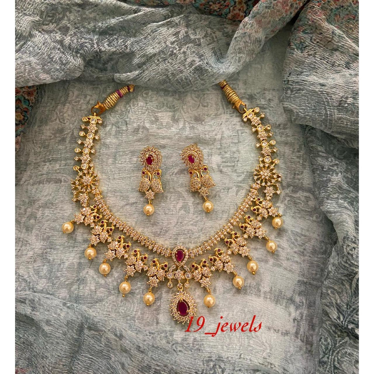 Pendant Gold Set In 30 Grams Light Weight 30 Gram Necklace Gold