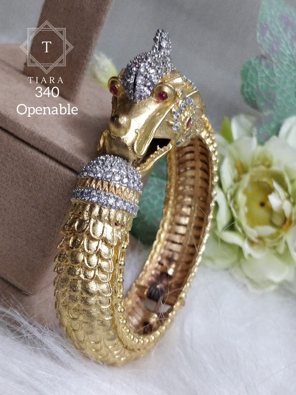 Dragon Love   ,Openable  Gold Finish Dragon design Bracelet for Women-SANDY001DB