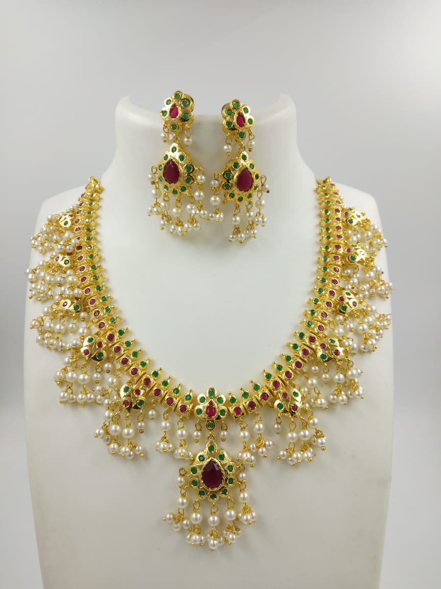 TRADITIONAL INDIAN PEARL NECKLACE SET FOR WOMEN – www.soosi.co.in