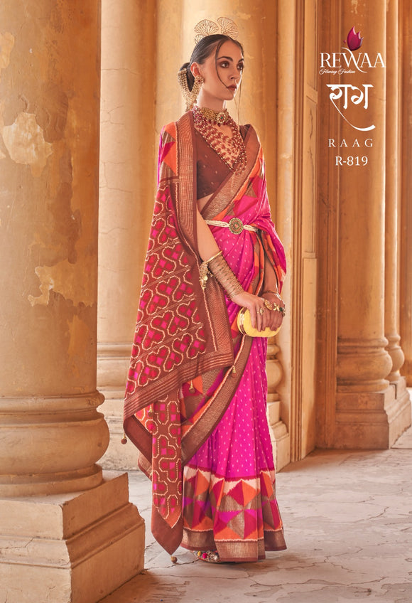 Elegant Pink  Beautifully Designed Patola Soft Silk Saree For Women -OM001PSJ