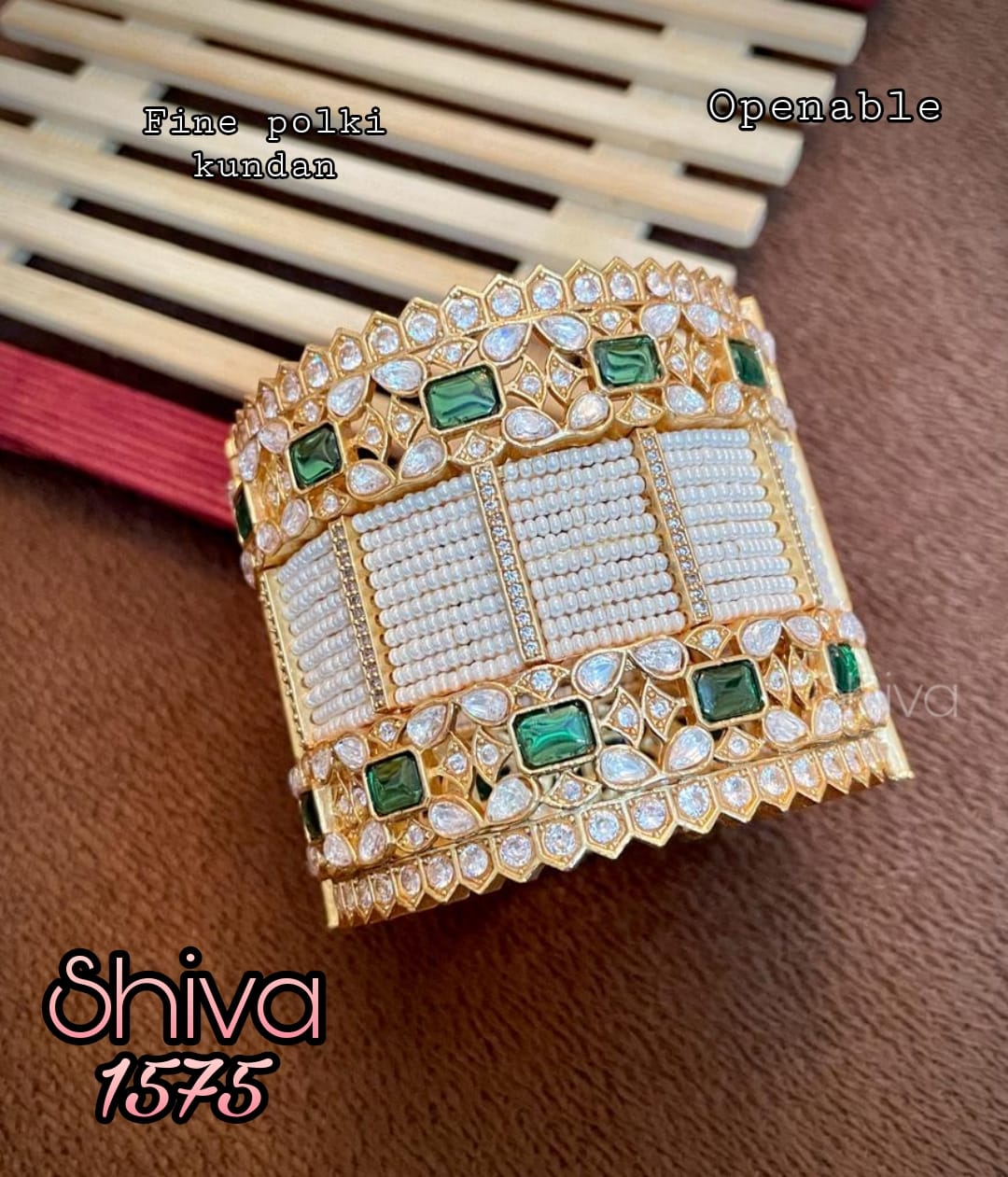 Buy Diamond Bangels Online in Kolkata | Sawansukha Jewellers