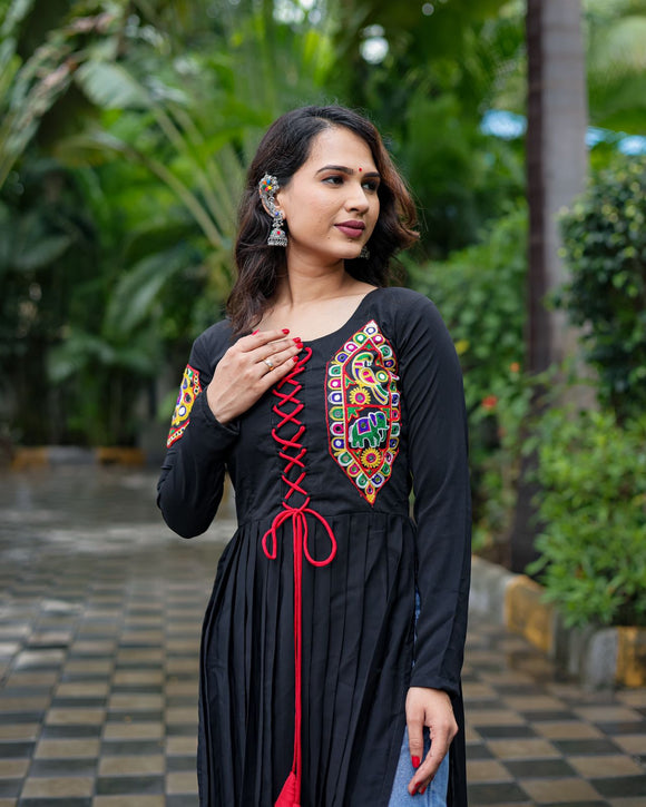 Georgette handwork Kurti, Party Wear at Rs 950 in Tiruppur | ID:  2850378908733