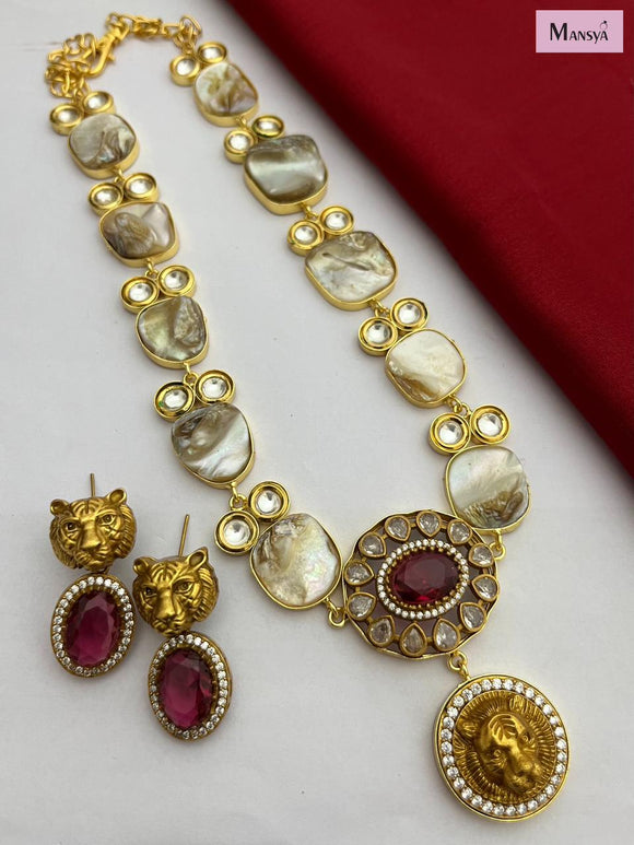 Ruby Pink  Stone studded Elegant Baroque Necklace Set for Women -MOE001BNSE