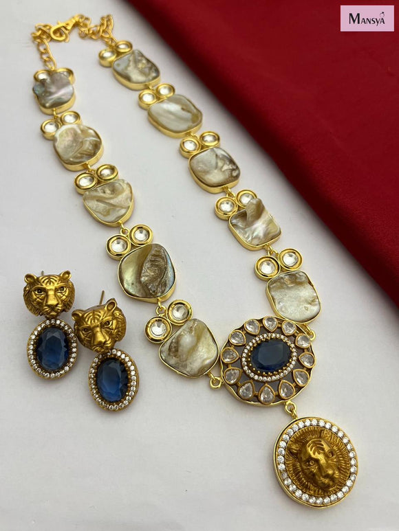 Royal Blue Stone studded Elegant Baroque Necklace Set for Women -MOE001BNSF