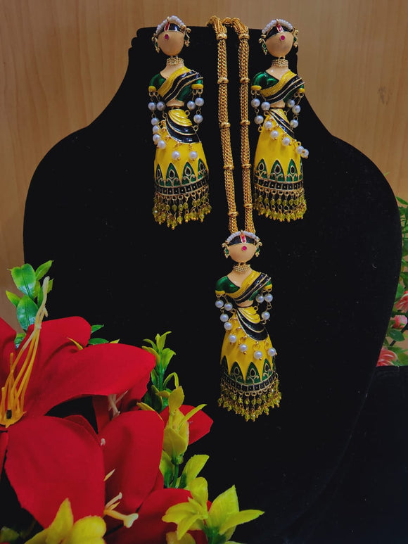 Yellow Puppet Beauty , Beautiful Puppet Design Pendant with earrings for women -LR001PPEC