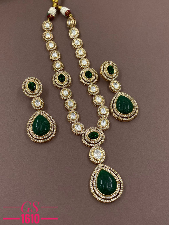 Bhavana , elegant Kundan Necklace Set for Women -NEERA001KND