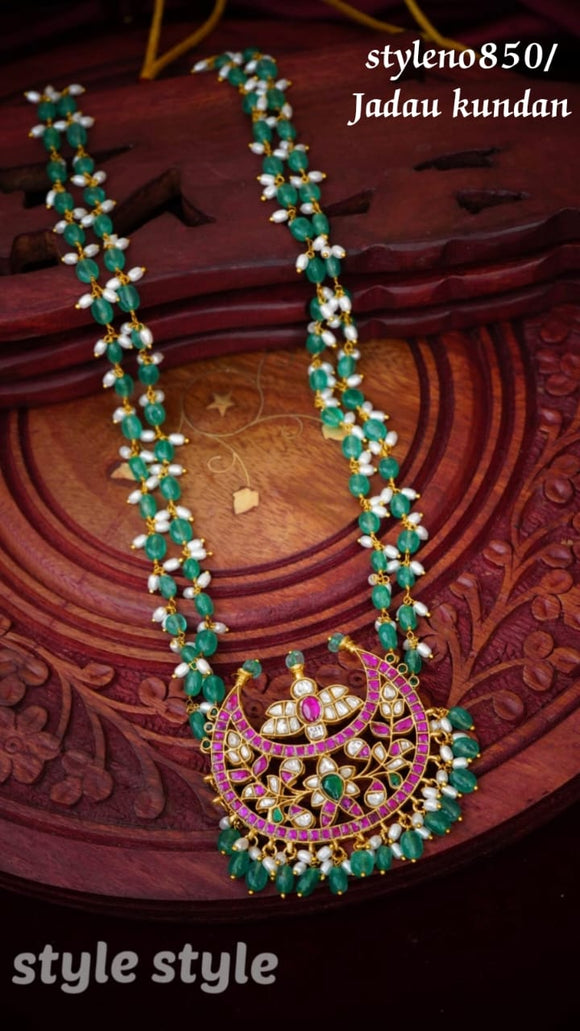 Mauli , elegant Kundan Necklace with beautiful pendant for women -LR001PNS