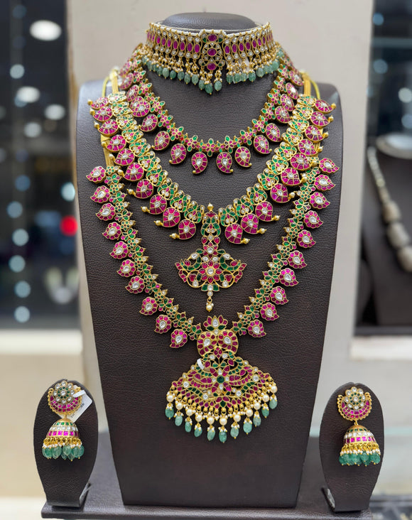 Amrapali , Traditional Gold Finish Bridal Kemp Necklace Combo for Women -SONAL001NC