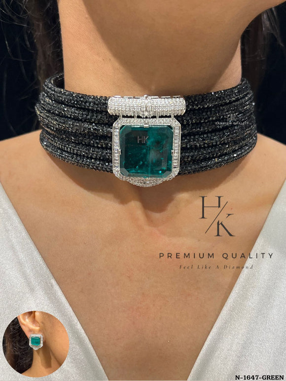 Brizo , Designer Choker Necklace Set with Deep Green Centre stone -JAYDU001GS