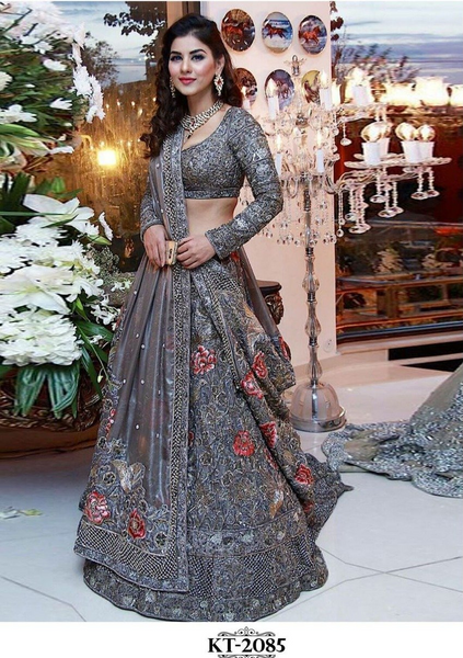jewellery for grey dress Grey Lehenga Grey Dresses To Wear To A Wedding Matching Jewellery With Grey Dress Silver Grey