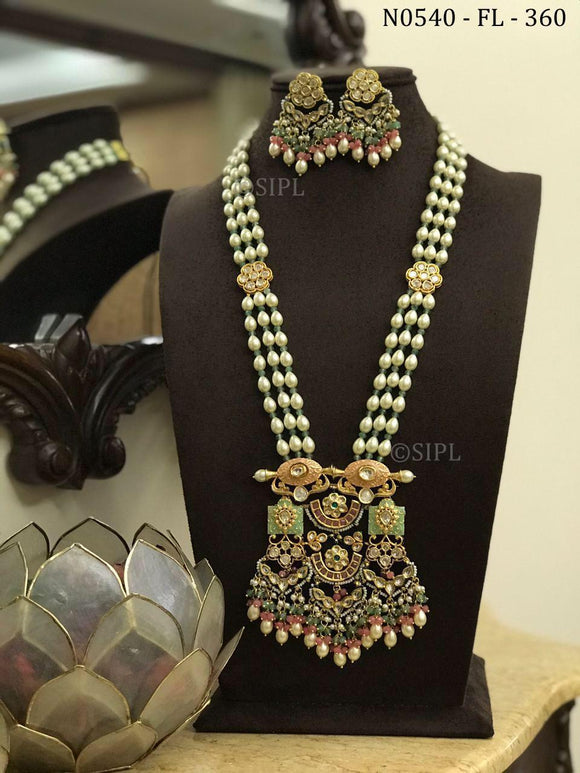 SIPL COLLECTION BRIDAL KUNDAN LONG  NECKLACE WITH MATC HINGEARRINGS FOR WOMEN -RSRKNSW001LN