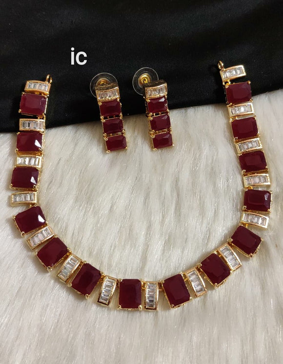 RED SQUARE  STONES GOLD FINISH NECKLACE SET FOR WOMEN -RIGNSW001RW