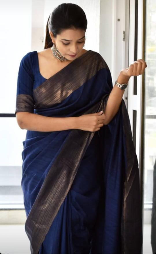 How to Wear Wide Border Kanjivaram Saree | Big Border Silk Saree Draping |  Silk Saree Pleating Trick - YouTube