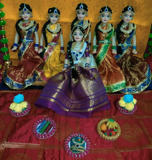 DECORATIVE DOLL SET FOR PUJA WITH BEAUTIFUL BACKDROP -HKDS0016