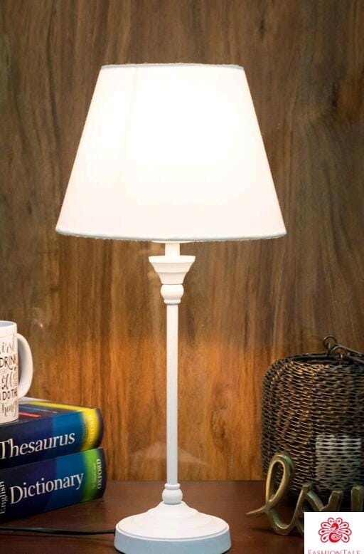 ELEGANT WHITE COLOR TABLE LAMP-MOMTL001W