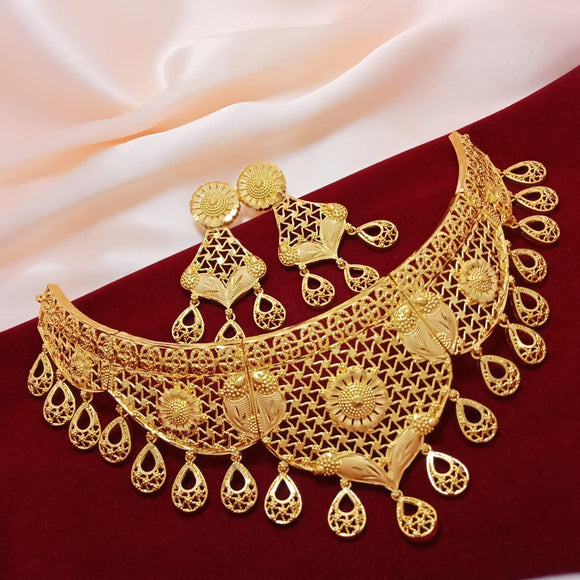 Buy Sukkhi Trendy Gold Plated Necklace Set For Women Online
