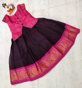 Traditional Madurai Sungudi cotton Zari checks & Banarasi Brocade lehenga blouse set-SRILBS001VP