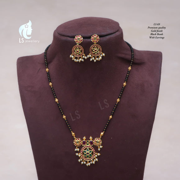 PADMINI , BLACK BEADS CHAIN WITH PENDANT AND EARRINGS FOR WOMEN -LRBBC001