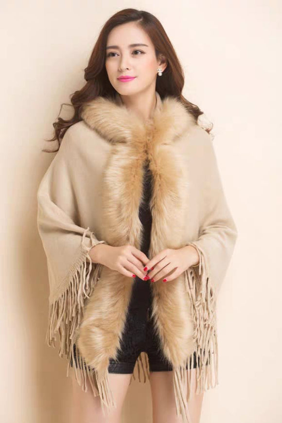 Cream Fur Collar Winter Shawls And Wraps Bohemian Fringe Oversized Women's Winter Ponchos And Capes Batwing Sleeve Cardigan-WEST001C