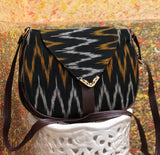 BLACK  WARRIOR SLING IKAT SLING BAG FOR WOMEN -PANIPWBS001B