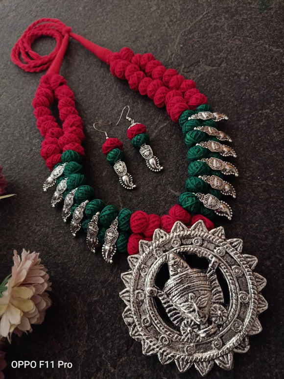 RED AND GREEN  , DURGA MAA DESIGN THREAD NECKLACE SET FOR WOMEN -LRTN001RG
