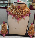 PINK RAJWADA HEAVY MATTE GOLD FINISH BRIDAL CHOKER NECKLACE SET WITH MAANGTIKKA FOR WOMEN -SAND001P
