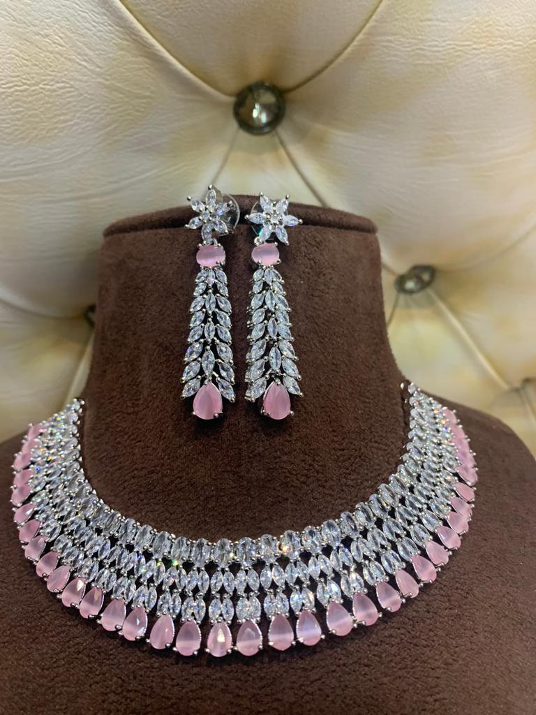 Luxurman Platinum Circle of Life Diamond Pendant for Women 4 Carat Necklace  001206
