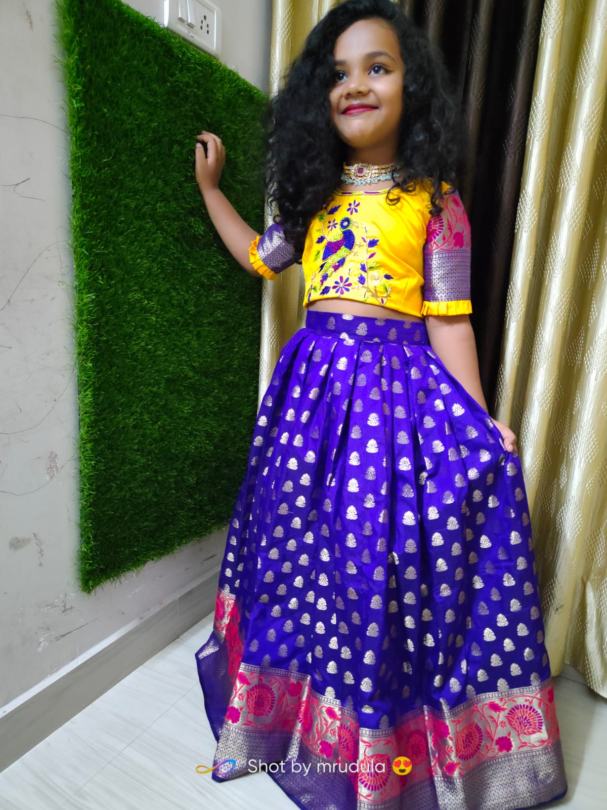 TRADITIONAL BANARSI SILK WORK SKIRT WITH CROP TOP FOR GIRLS-SRI001BSS –  www.soosi.co.in