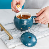 ASTRONAUT DESIGNER CERAMIC MUG WITH SPOON -ANUB001AC