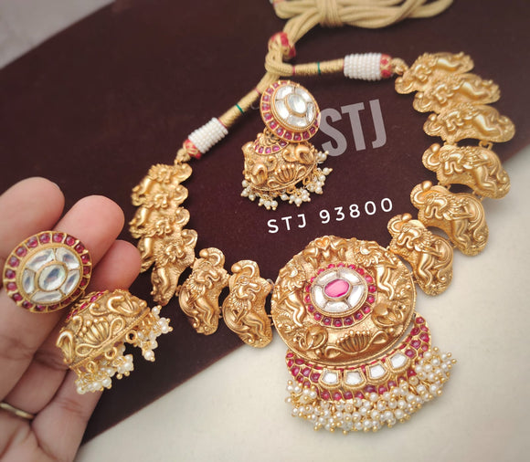 MANDAKINI , ELEGANT MATTE GOLD FINISH TEMPLE NECKLACE SET FOR WOMEN -LR001MTNS