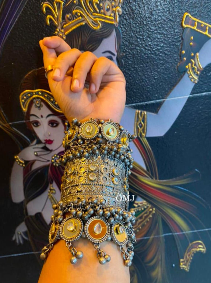 HARINI, ELEGANT OXIDISED SILVER FINISH BANGLE SET FOR WOMEN