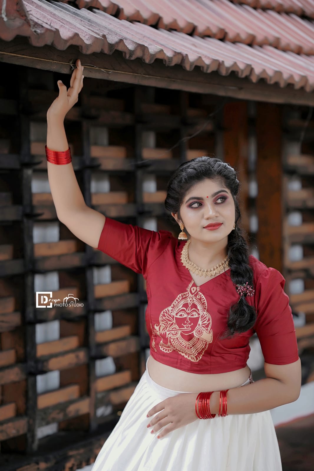 Odakuzhal Krishna Copper Pattu Pavada with Blouse -SAHE001CPW –  www.soosi.co.in