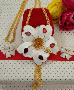 White enamel flower  Amaze High gold polish pendant chain set for women -AMAZE001PCC