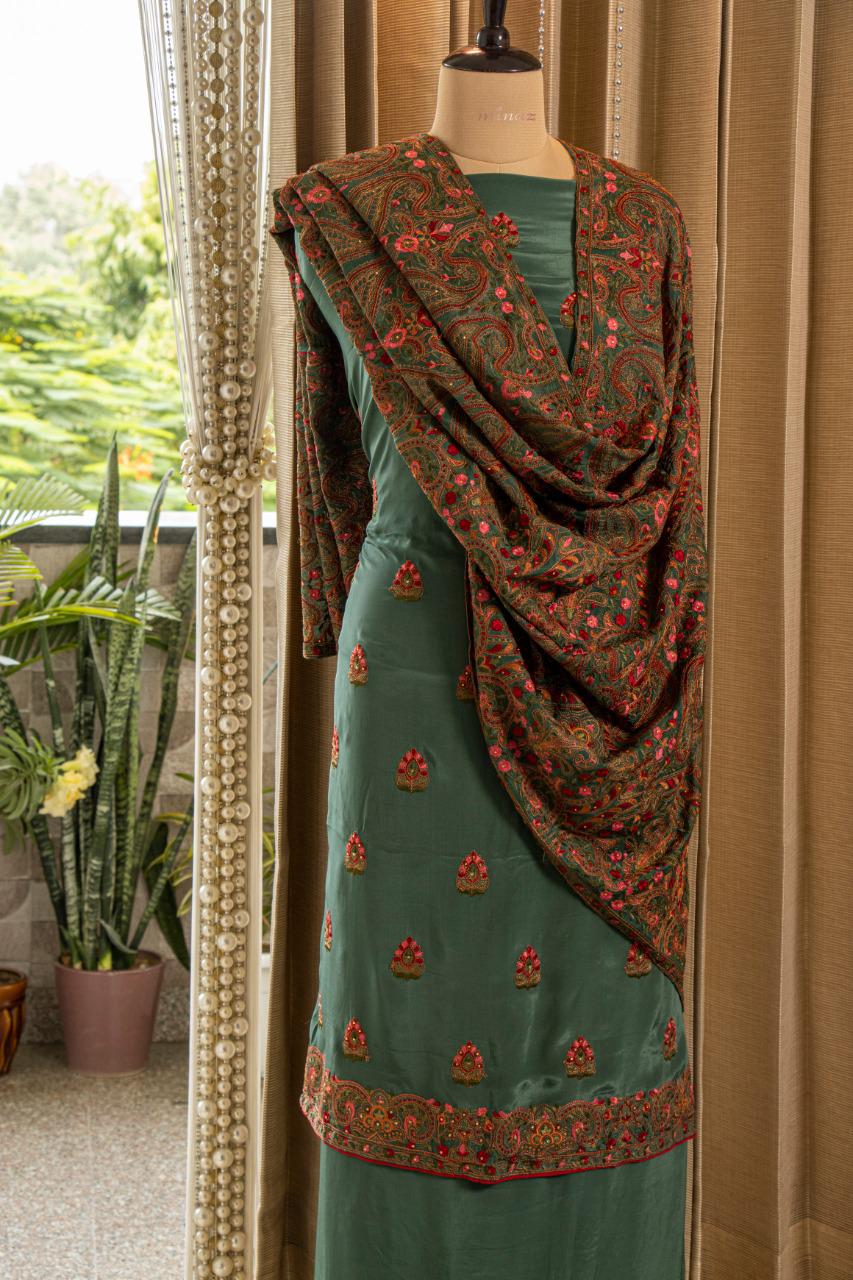 Elegant Green Crepe Silk Salwar suit material for women -RIDA001GSS www.soosi.co.in Elegant Green Crepe Silk Salwar suit material for women -RIDA001GSS www.soosi.co.in