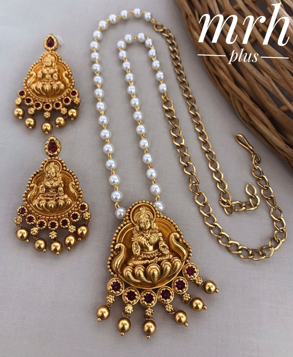 Elegant Gold Finish Lakshmi Necklace Set for Women-SAMAR001LNS