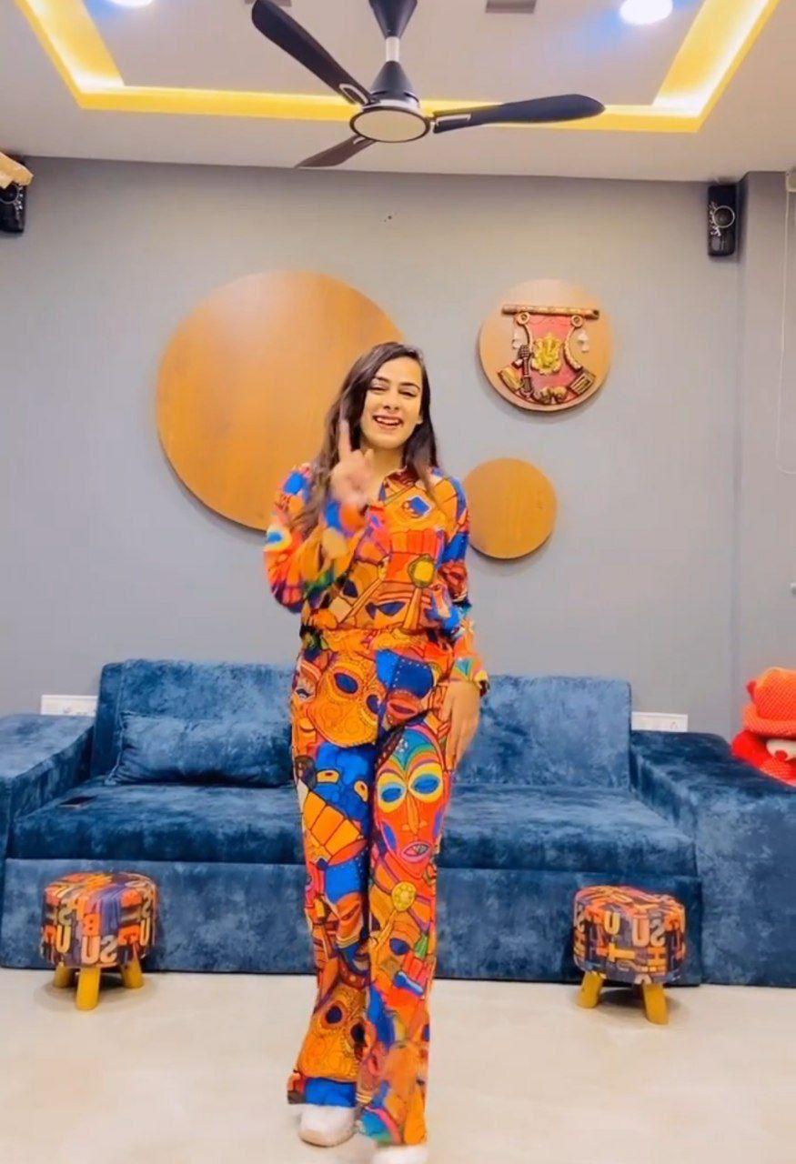 Best Ankara Top Styles To Slay With Your Jeans In 2020|African Print Tops  Paired With Pants | African fashion, African print tops, African fashion women  clothing