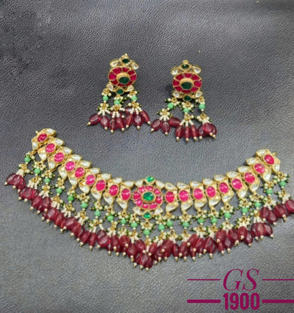 Nagavalli , Gold finish elegant Jadau Kundan Necklace Set for Women-NEER001JK