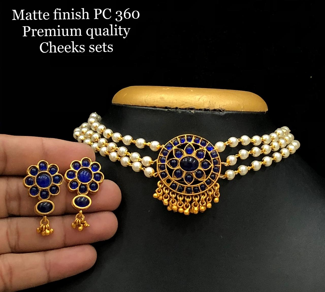 SAPHIRE BLUE KEMP STONE GOLD TONE CHOKER NECKLACE FOR WOMEN