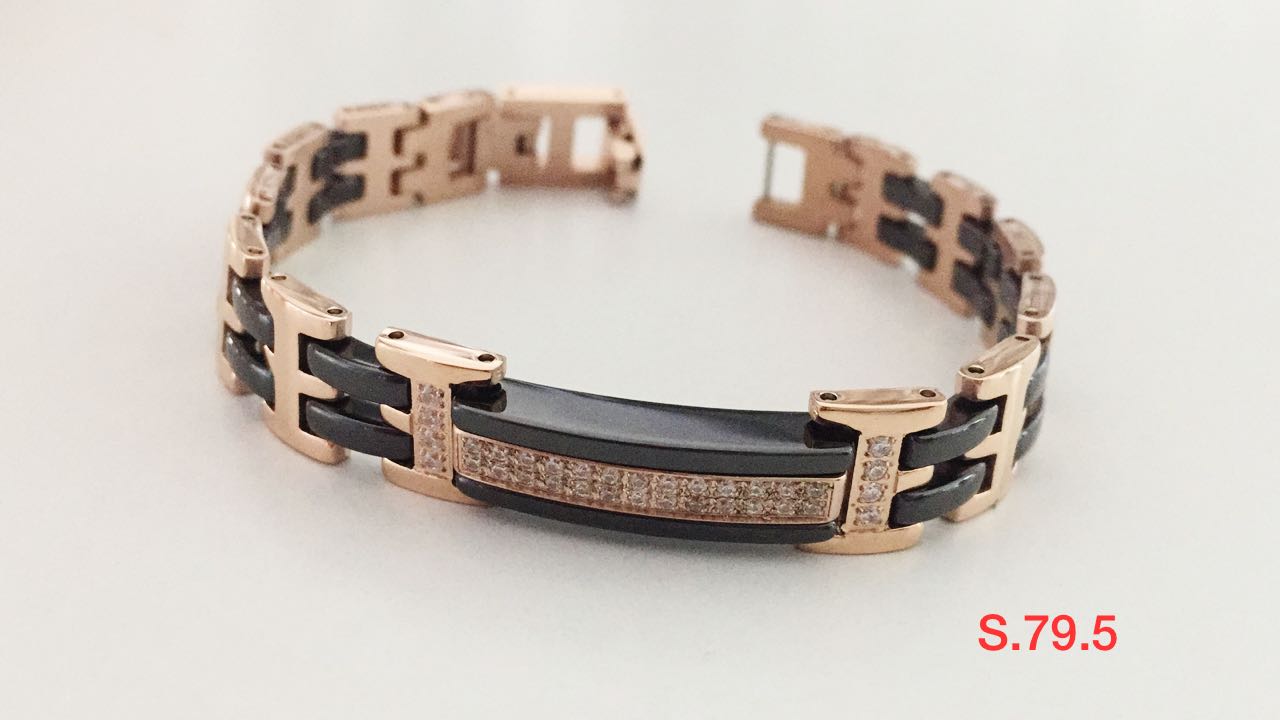 Stylish Louis Vuitton Chain Link Bracelet