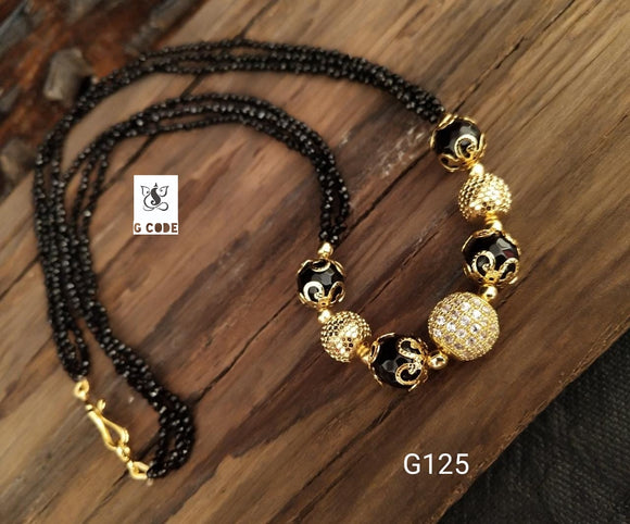 GOLDEN CHAIN WITH BLACK BEADS FOR WOMEN