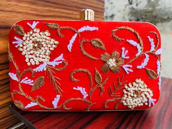 RED STYLISH AND BEAUTIFUL  CLUTCH BAG FOR WOMEN