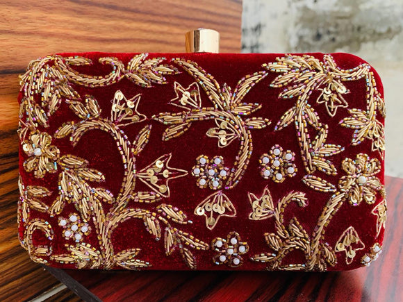 MEROON  STYLISH AND BEAUTIFUL  CLUTCH BAG FOR WOMEN