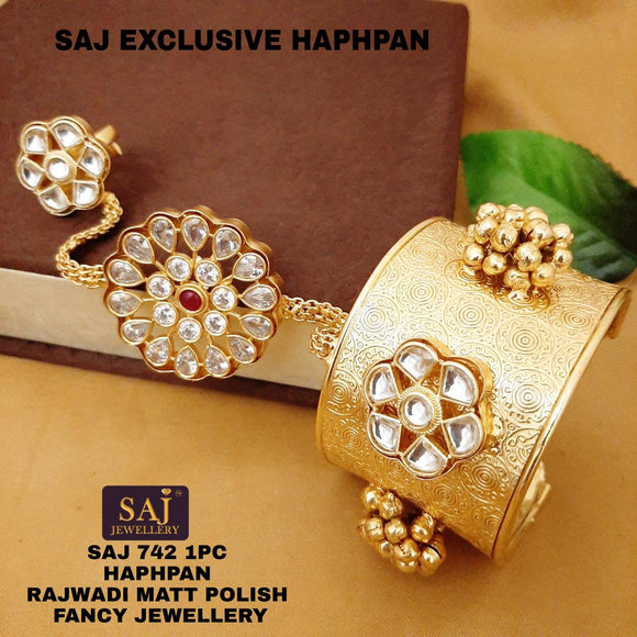 SAJ EXCLUSIVE  GOLD PLATED KUNDAN BRACELET WITH RING FOR WOMEN/HAATHPHOOL