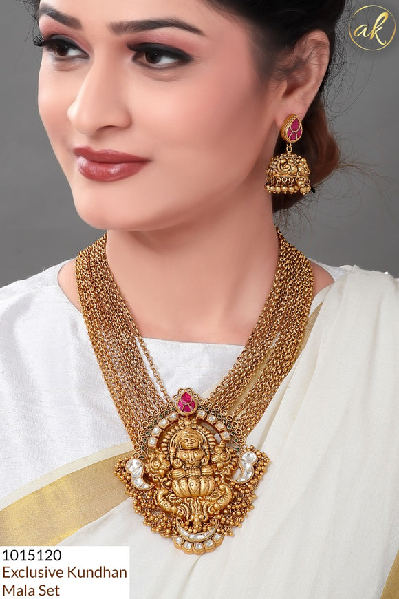 TRENDY  EXCLUSIVE DESIGNER KUNDAN MALA WITH  MATTE GOLD FINISH JUMKA AND GOLD FINISH CHAINS NECKLACE SET  FOR WOMEN AK1015120